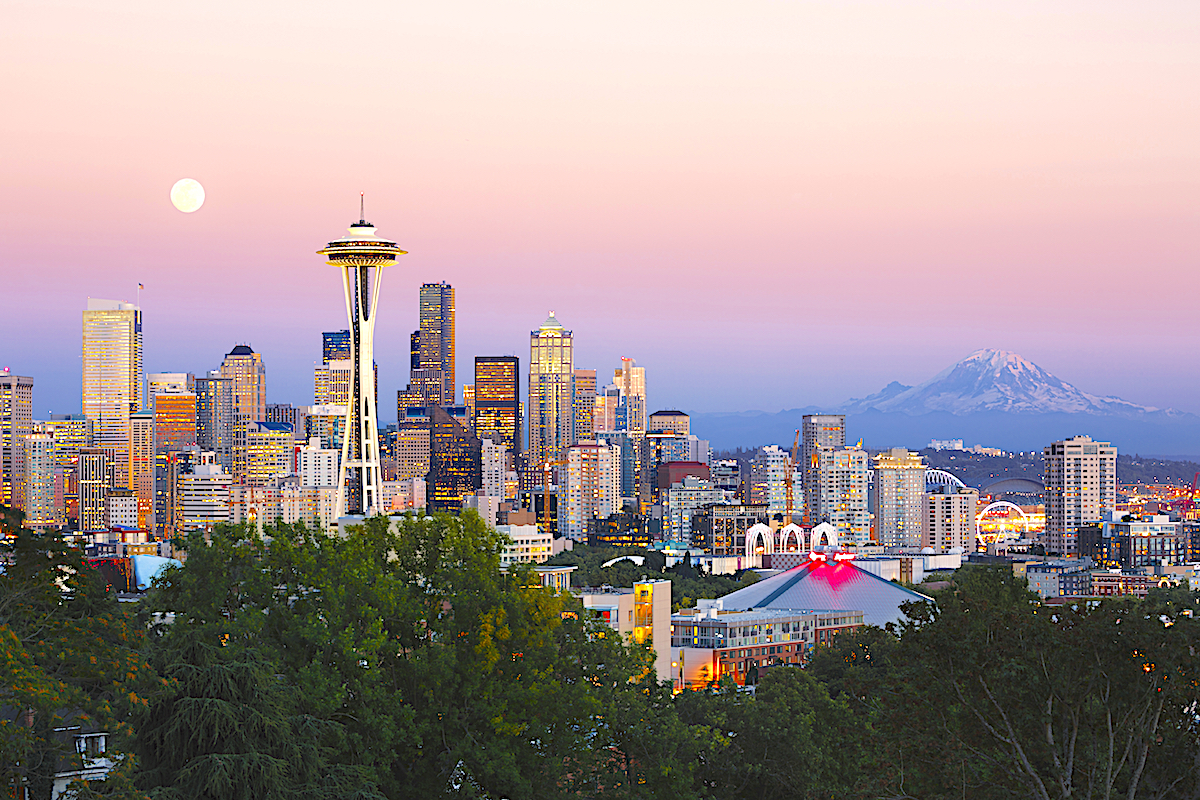 Stunning skyline of downtown Seattle and Space Needle